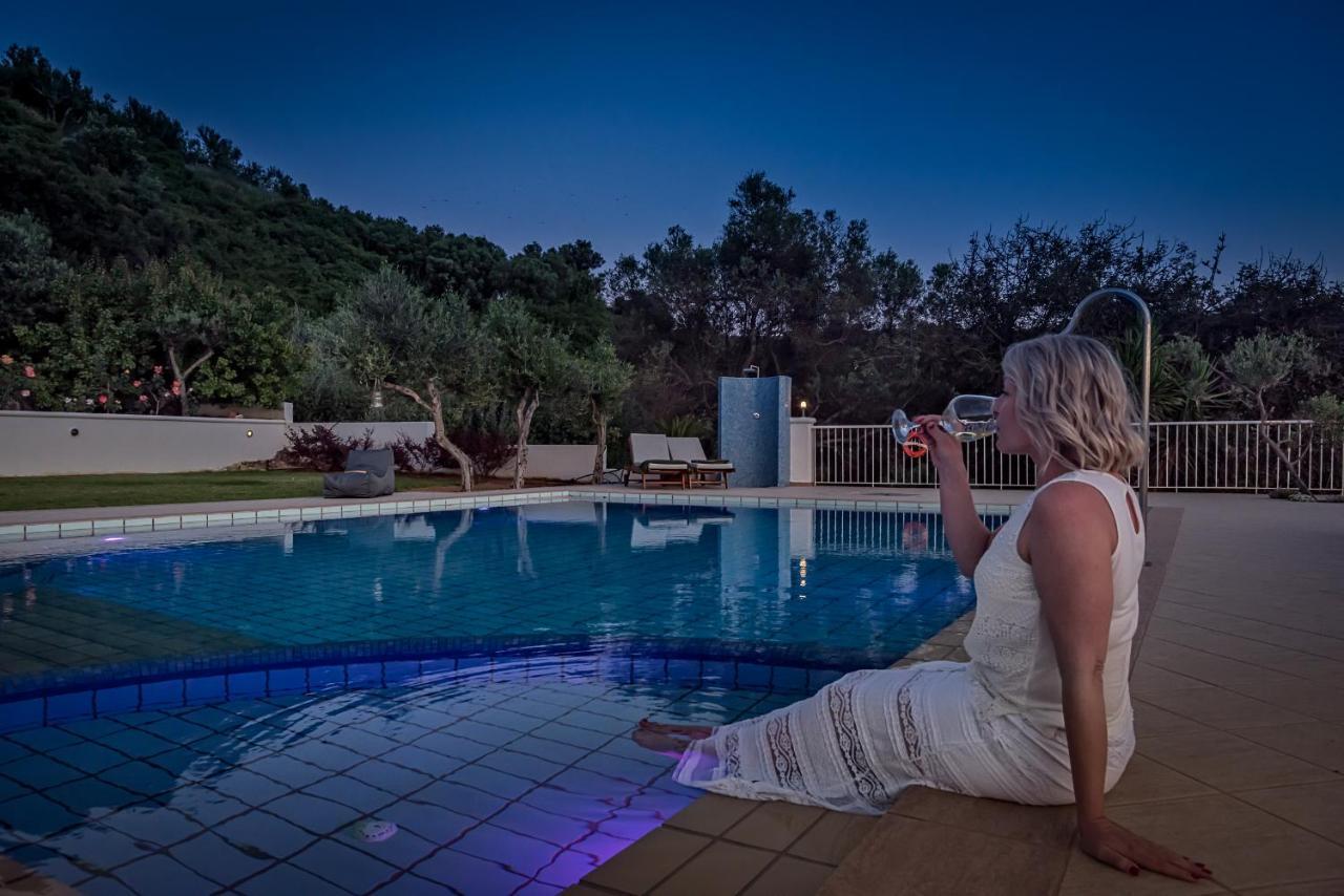Cretan Blu Platanias Villa Exteriör bild